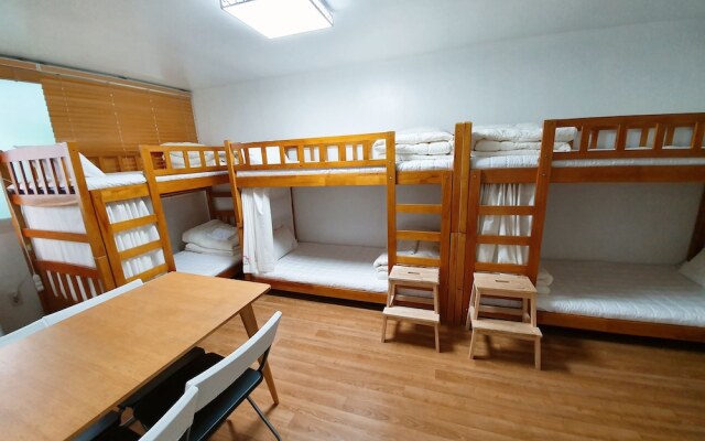 Byulbam - Hostel