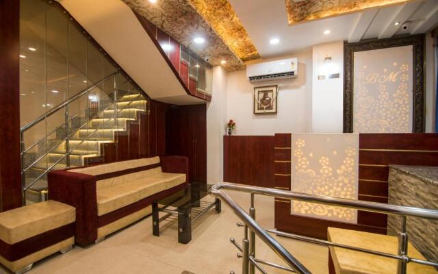 OYO 9832 Hotel Bleue Mont