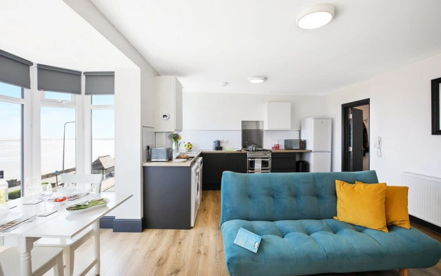 TYME Suites on Kingsway