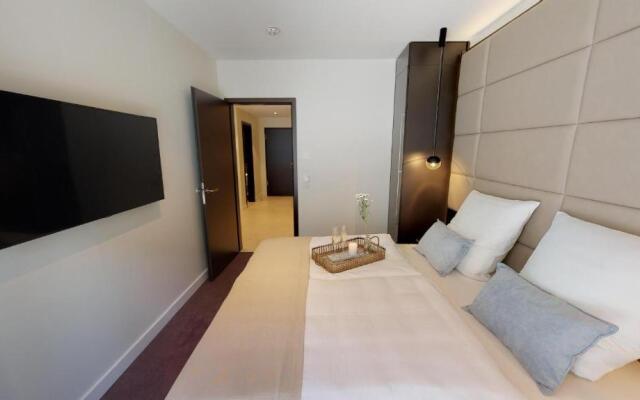 White Pearl Apartment 0.04