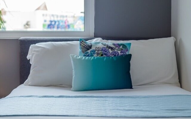 Sabbia 4201-3 Bedrooms ALL IN Suite Condo