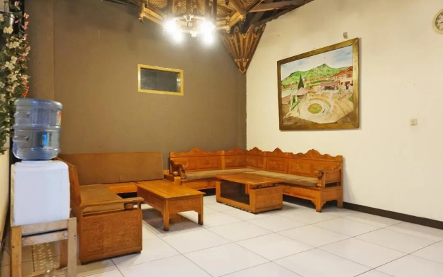 Saung Balibu Hotel