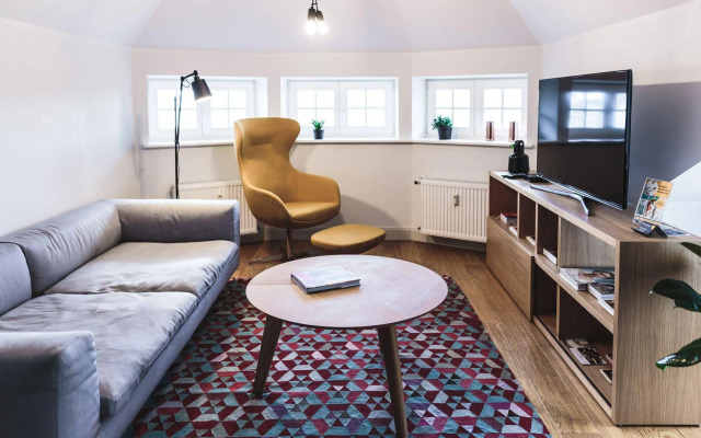 Отель Riga Lux Apartments – Skolas