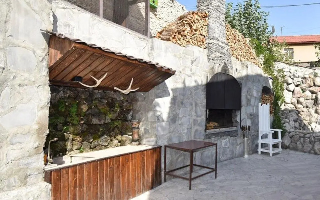 Li-Em Fauna Hostel