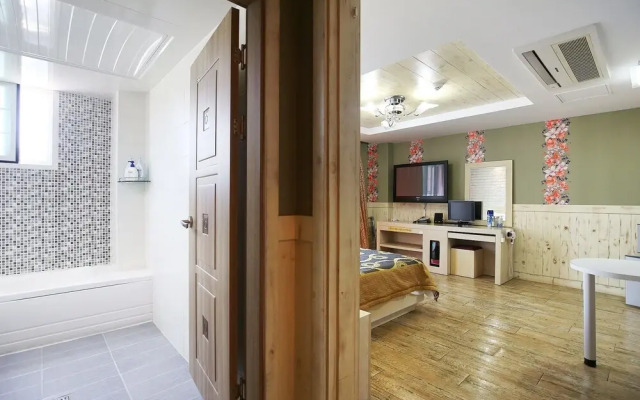 Taean Subichi Castle Pension