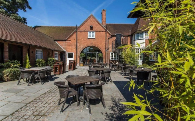 The Dog and Doublet Inn