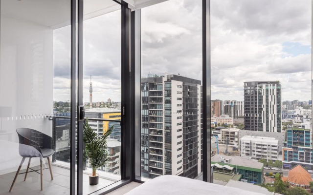 Designer South Bank Apartment