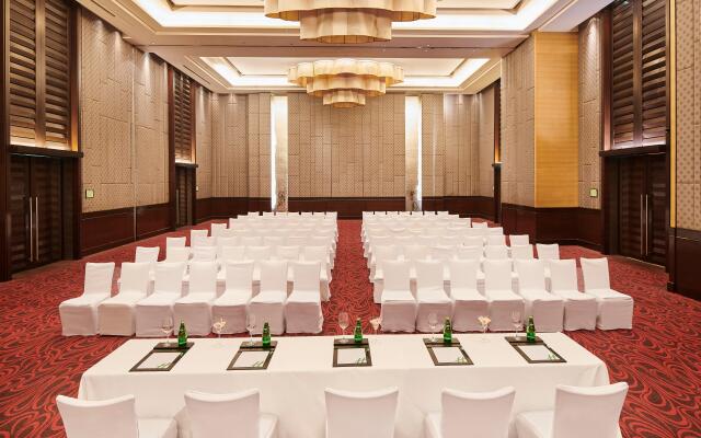 Holiday Inn Mumbai International Airport by IHG