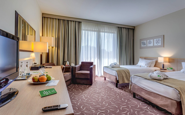 Holiday Inn Resort Warszawa Józefów**** by IHG