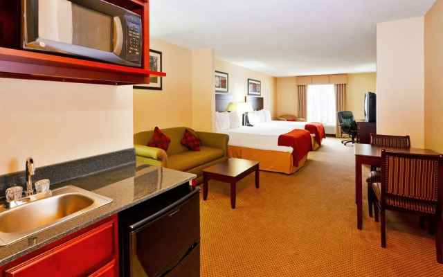 Holiday Inn Express & Suites Dickson by IHG