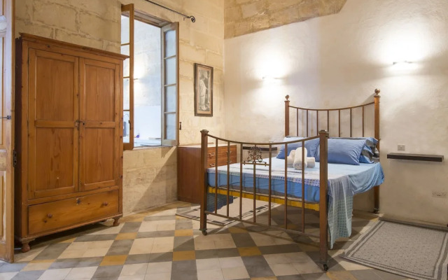 Valletta Bishop Apartment