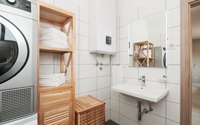 Ravelin Apartments