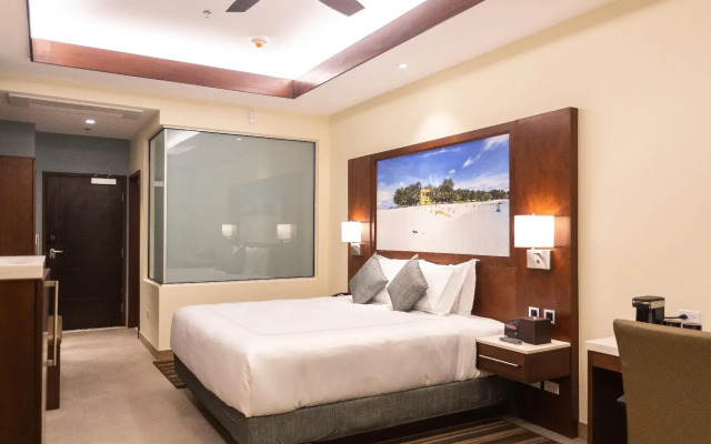 Surfrider Resort Hotel