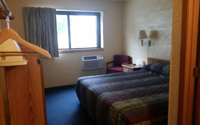 Motel 6-Moline, IL