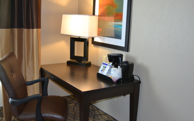 Holiday Inn Express And Suites St. Joseph