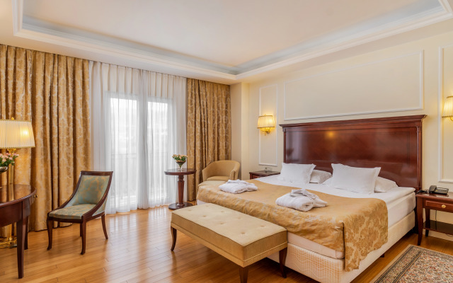Hotel President Solin