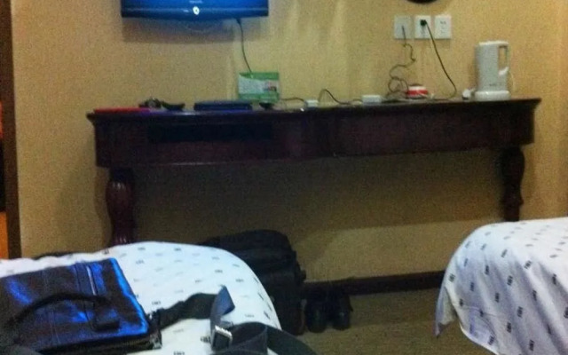 Hongye Business Hotel (Kunming Railway Station Joy City Center)