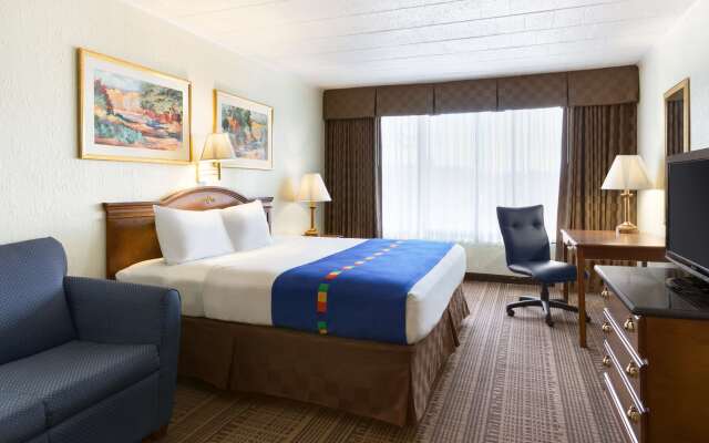 Park Inn by Radisson Sharon