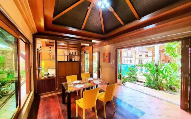 Balinese Pool Villa in Rawai