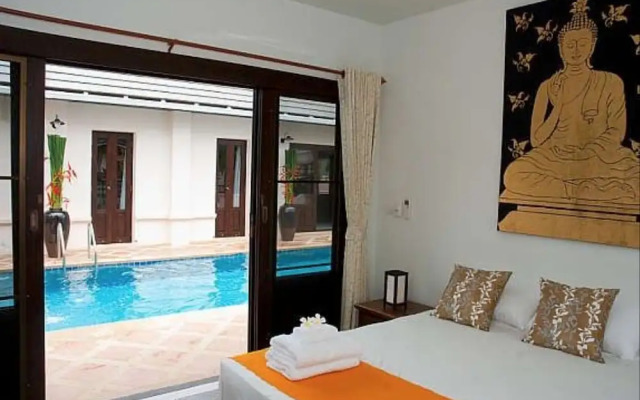 4 Bedroom Private Bali Style Villa HH1