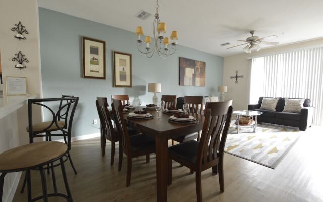 Vista Cay Inn by Densco