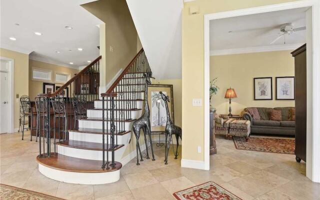 Collier Court 3 - Six Bedroom Home