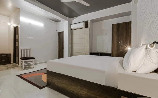 Super OYO Flagship Ag Colony