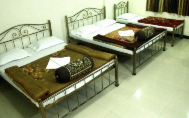 Hotel Shanti Palace