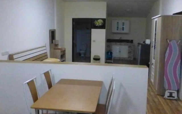 1 Double bedroom apartment with Pool and extensive Kitchen diningroom