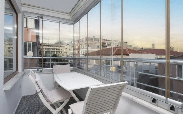 Captivating Flat With Balcony Near Besiktas Pier