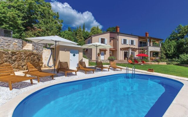 Beautiful Home in Lovran With Sauna, Wifi and 4 Bedrooms