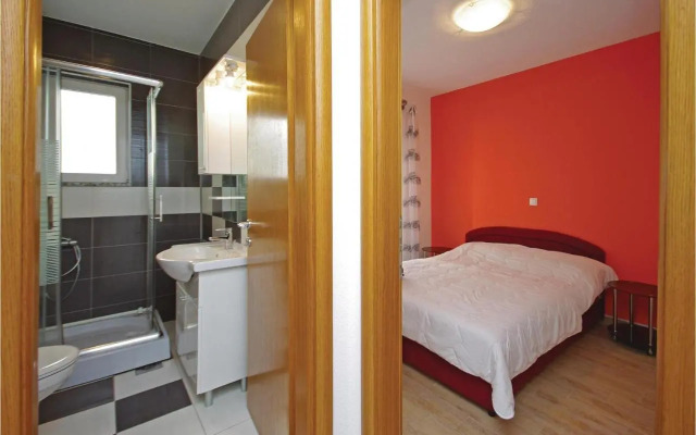 One-Bedroom Apartment Makarska with Sea View 07