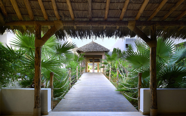 Sissi Bay Resort
