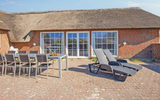 10 Person Holiday Home in Ringkobing
