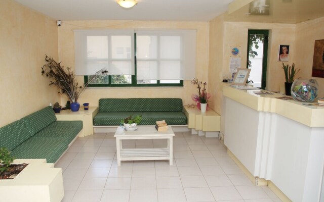 Coral Apartments