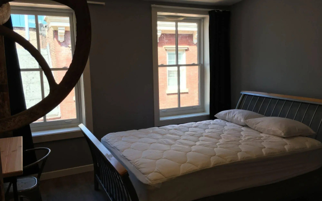 Apple Hostels