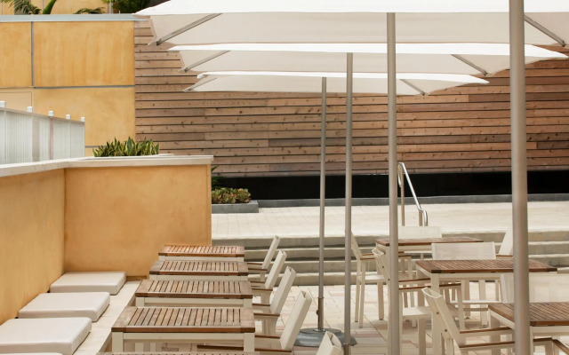 Element Miami International Airport