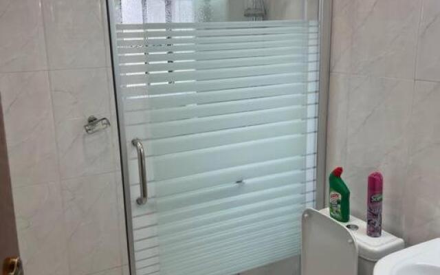 Lovely minimalist 2 bedroom serviced apartment