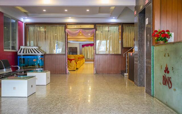 OYO 25121 Bns Lodge