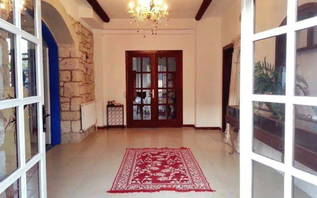 Nish Alacati Hotel