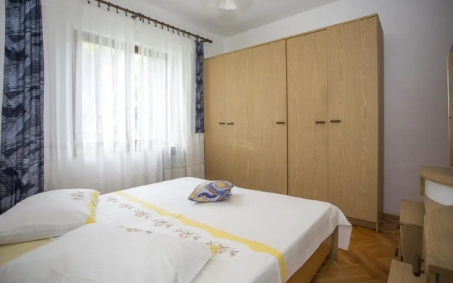 Apartments Rina 179