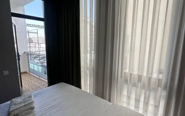 Отель Saroy Gardens