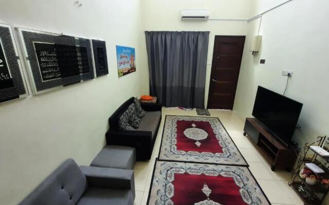 homestay D'yaMiaLiSaZ