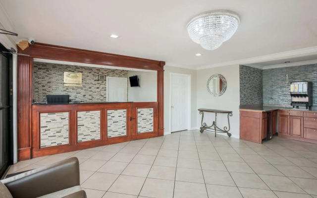 Econo Lodge Lake Charles University Area