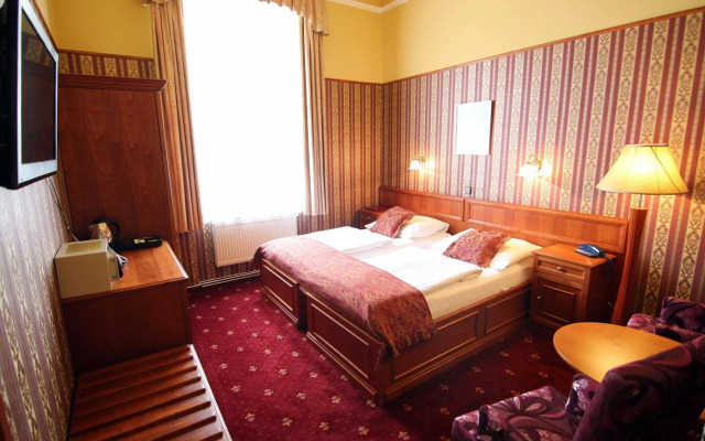 Old Prague Hotel