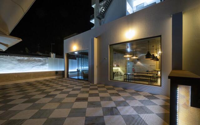 N1 Hostel Apartments & Suites