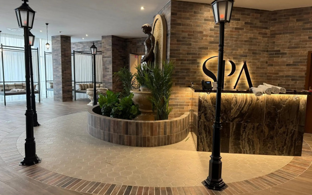 Pannonia Hotel