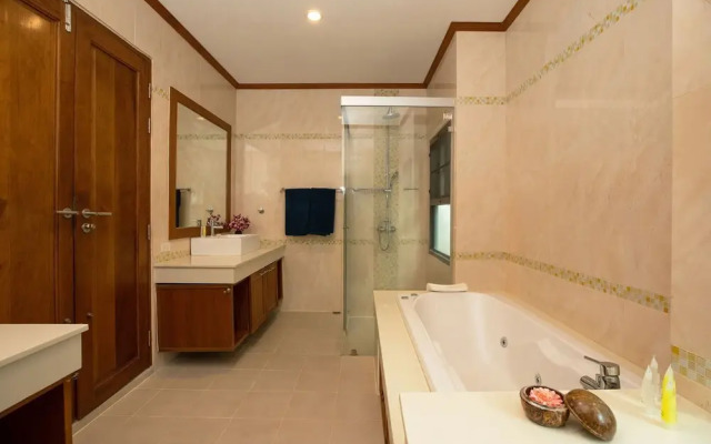 Balinese-Style 3BR Pool Villa Tina