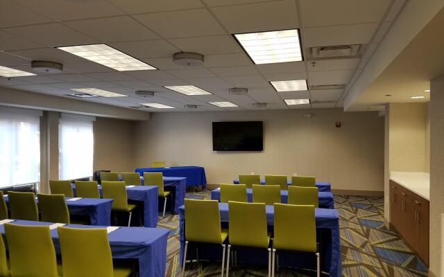 Holiday Inn Express Hotel & Suites Jacksonville - South, an IHG Hotel