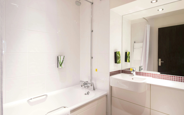 Premier Inn Portsmouth City Centre